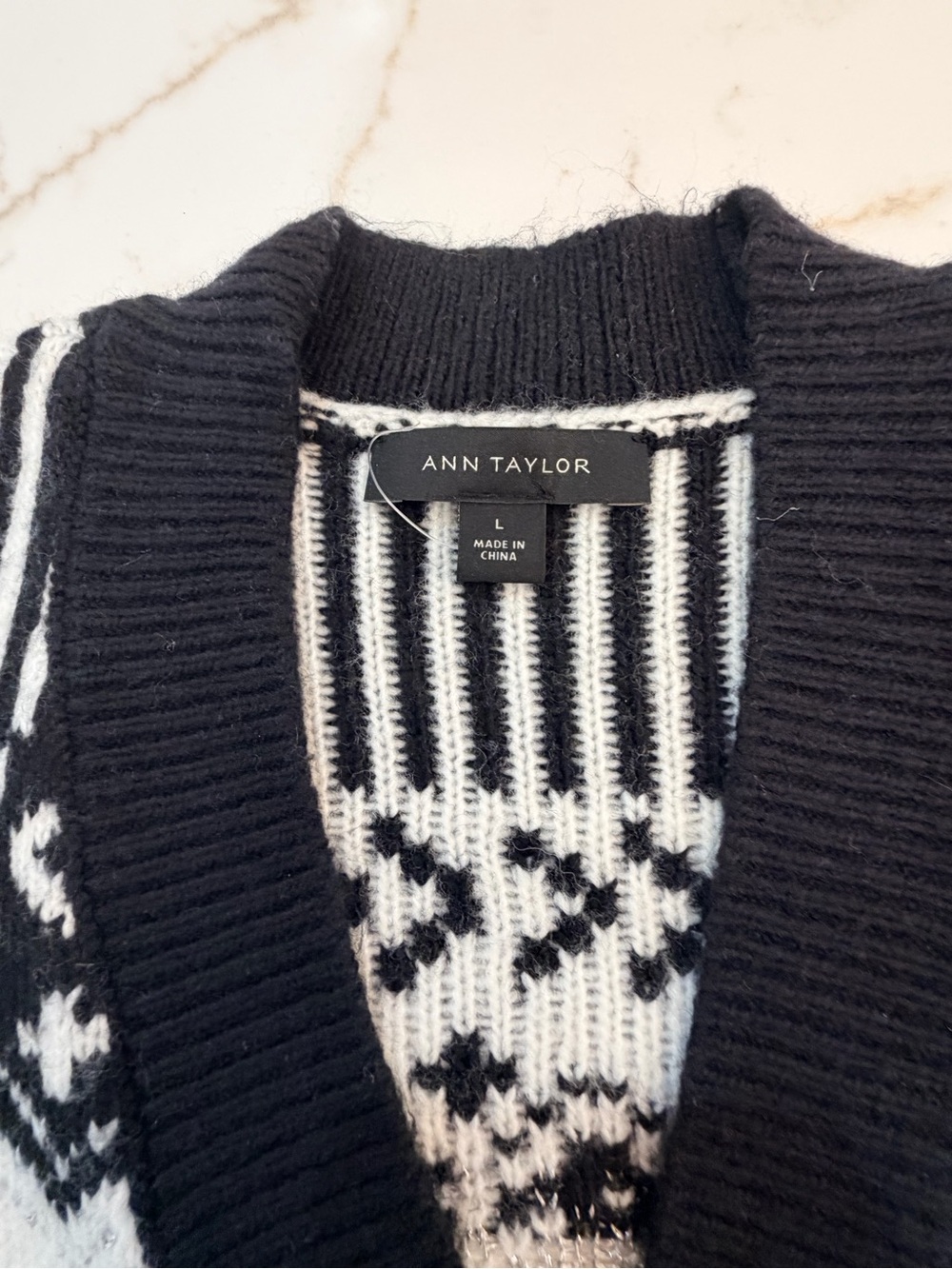 Ann Taylor Black & White Women’s Fair Isle Button-Front Sweater (Size L) - Picture 4 of 9